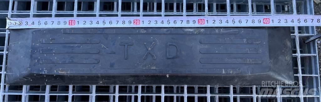  TXD 450A Cadenas, orugas y chasis