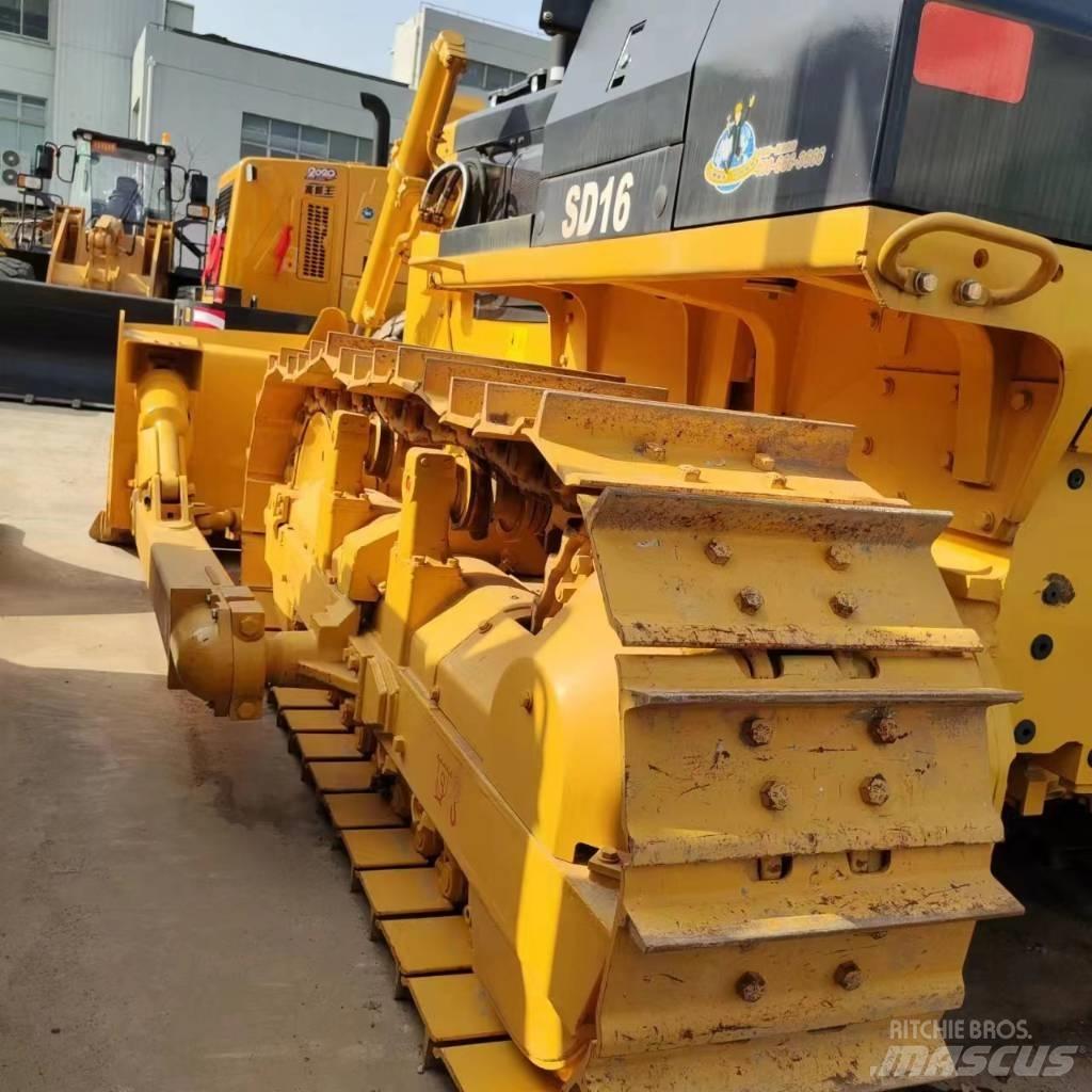 Shantui SD 16 Buldozer sobre oruga