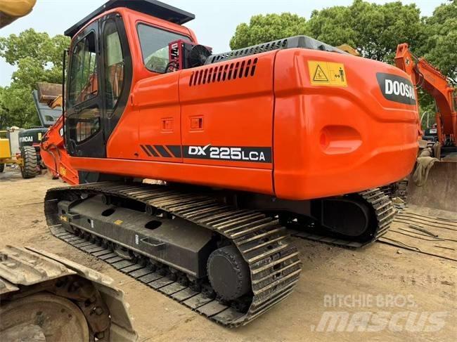 Doosan DX 225 LC Excavadoras de cadenas