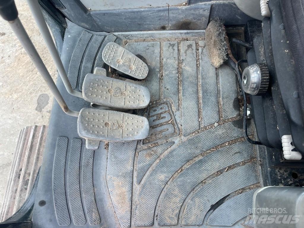 JCB JS 130 Excavadoras de cadenas