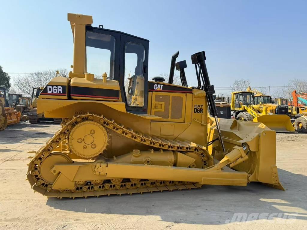 CAT D 6 R Buldozer sobre oruga