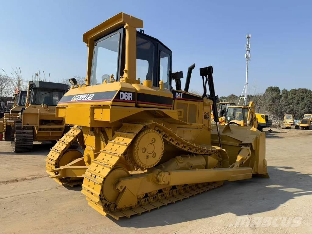 CAT D 6 R Buldozer sobre oruga