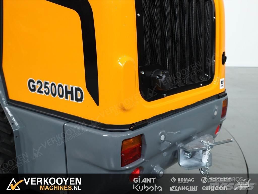 GiANT G2500 HD Cargadoras sobre ruedas