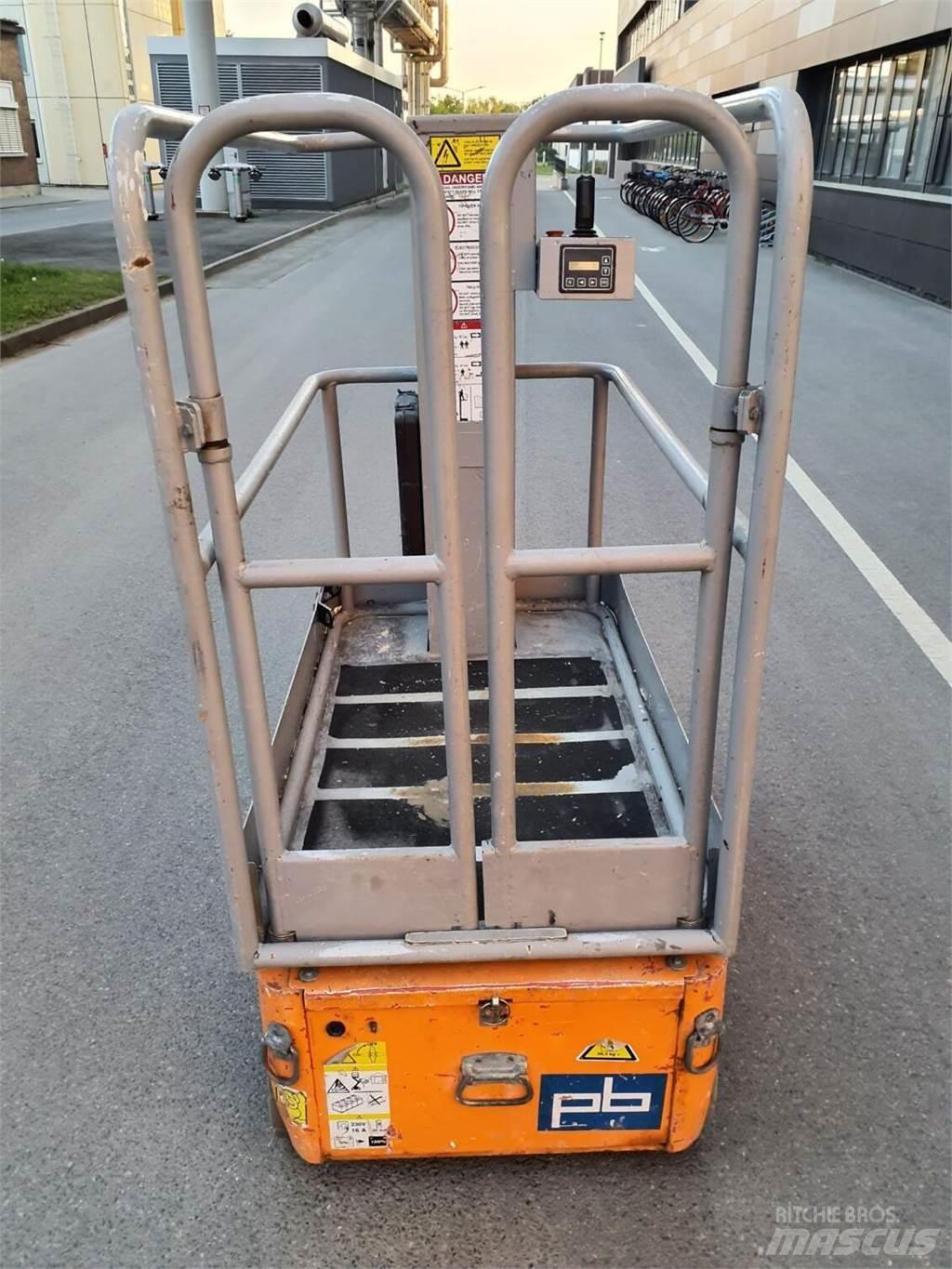Manitou 60 V (01206) Ascensores de personal y montacargas de acceso
