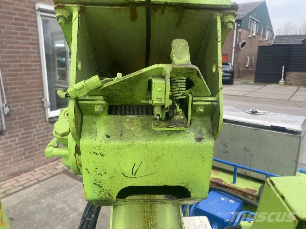 Maeda MC-305C Grúas de oruga