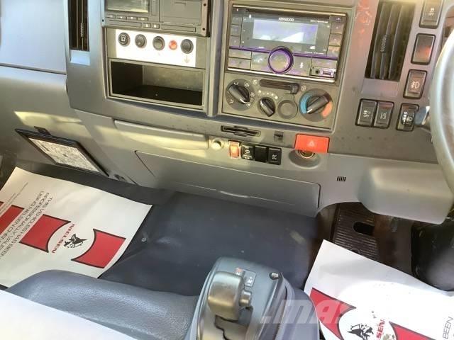 Isuzu N 75.150 Camiones bañeras basculantes o volquetes