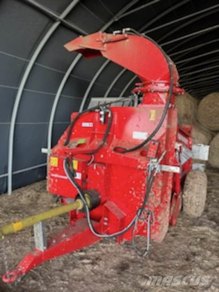 Silofarmer P 280 Desmenuzadoras, cortadoras y desenrolladoras de pacas