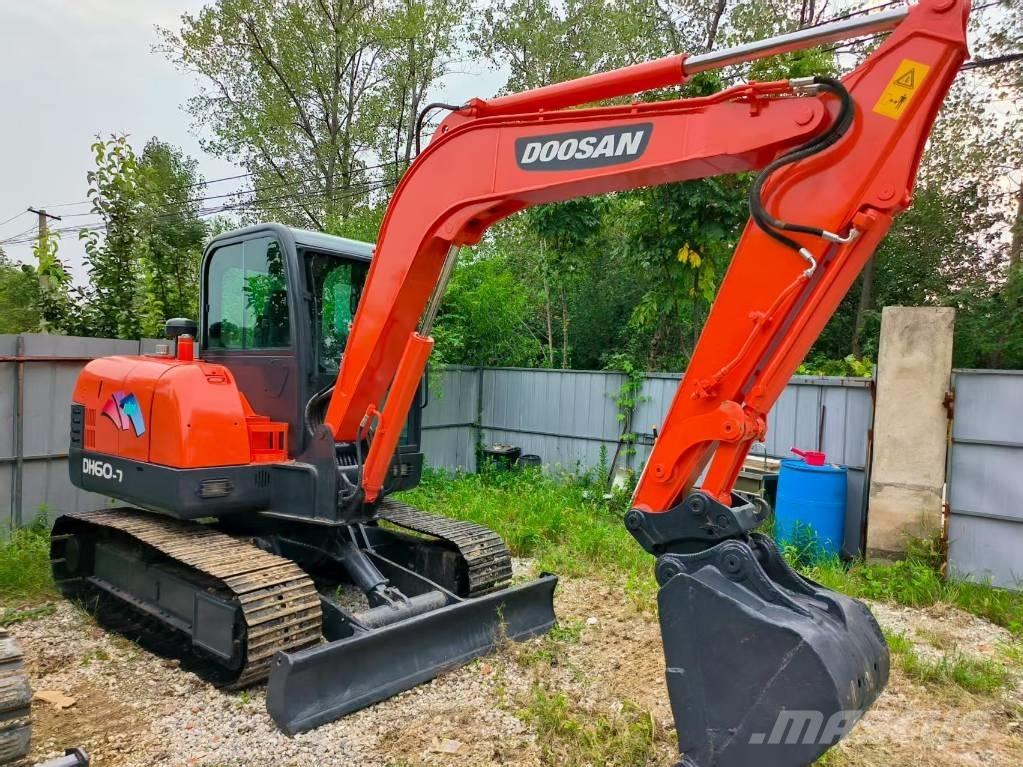 Doosan DH 60 Mini excavadoras < 7t