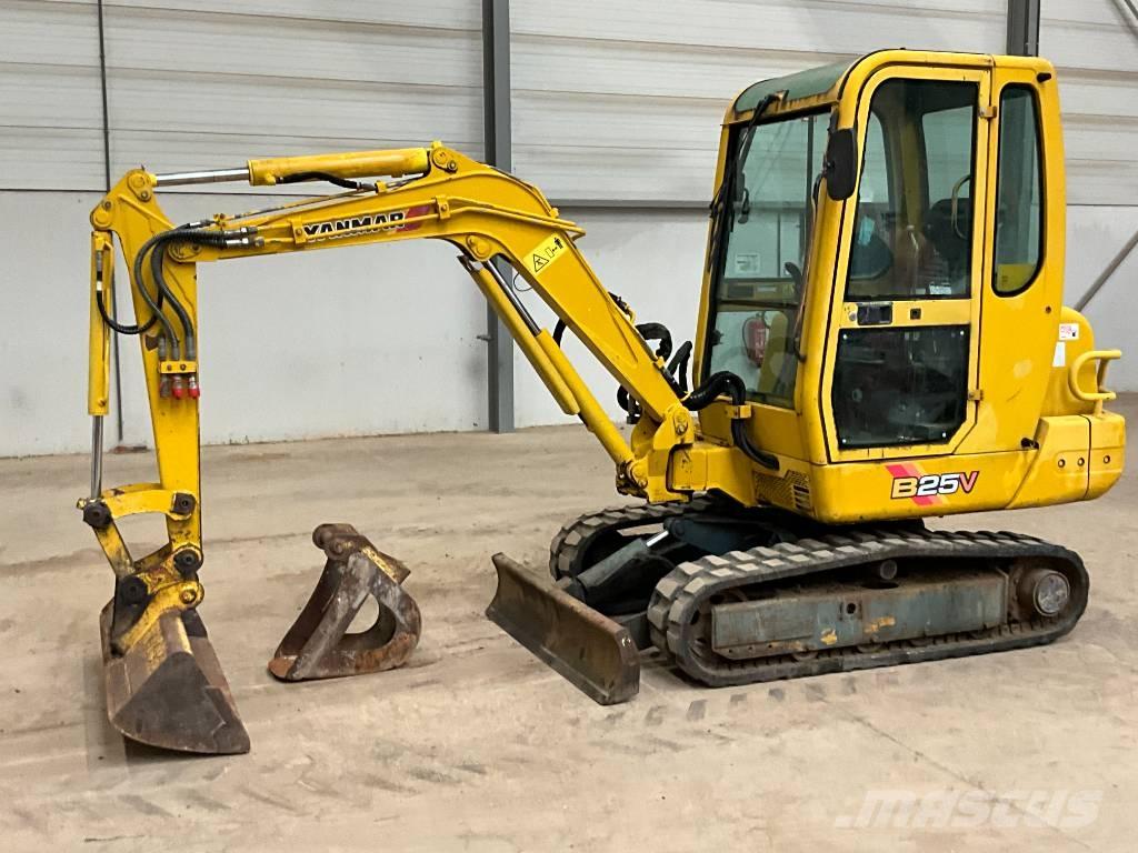 Yanmar B 25 V Mini excavadoras < 7t
