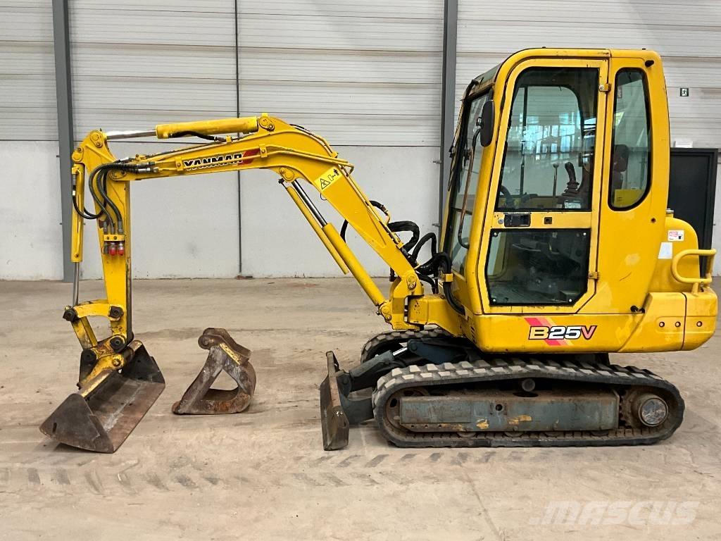 Yanmar B 25 V Mini excavadoras < 7t