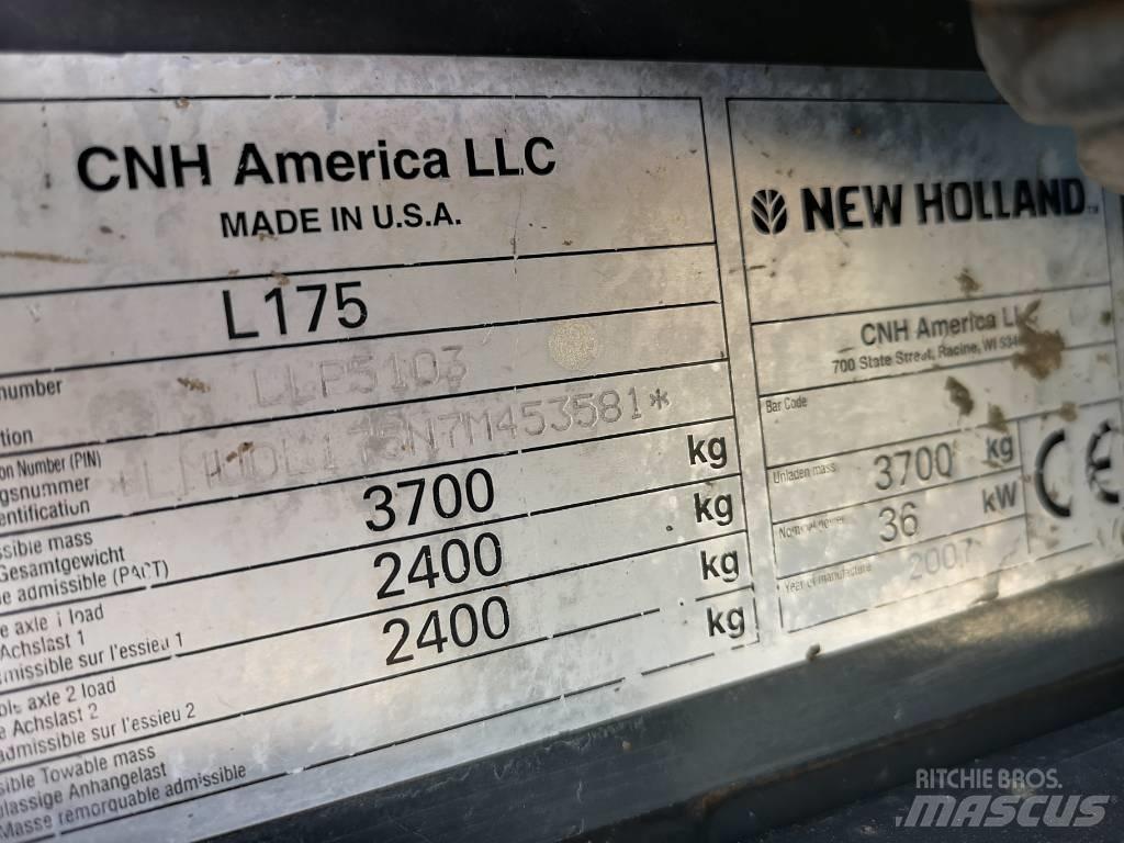 New Holland L 175 Minicargadoras