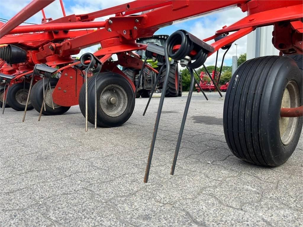 Kuhn GF6502 Rastrillos y henificadores