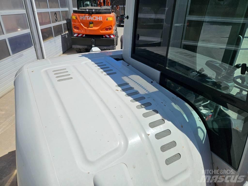 Takeuchi TB295W Excavadoras de ruedas