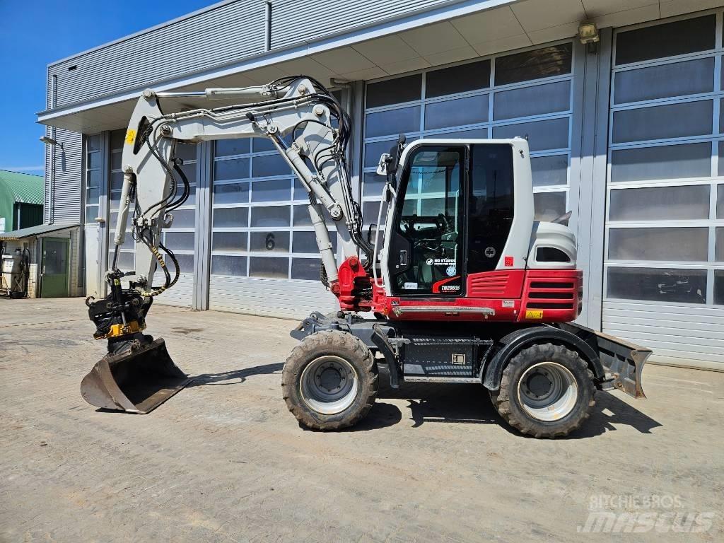 Takeuchi TB295W Excavadoras de ruedas