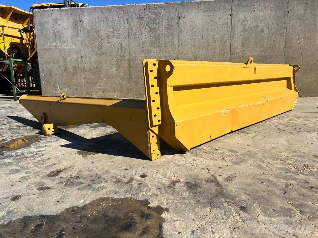 CAT 735 Puertas traseras