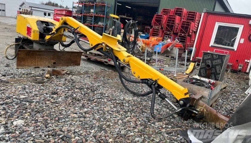 Brokk 330 Excavadoras de cadenas