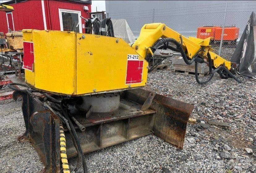 Brokk 330 Excavadoras de cadenas