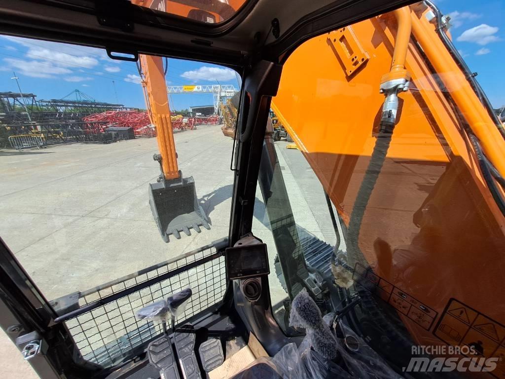 Develon DX225LC-7M Excavadoras de cadenas