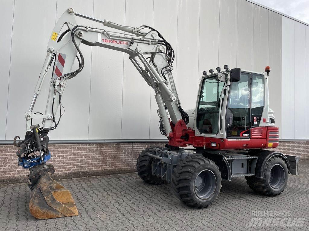 Takeuchi TB295W Excavadoras de ruedas