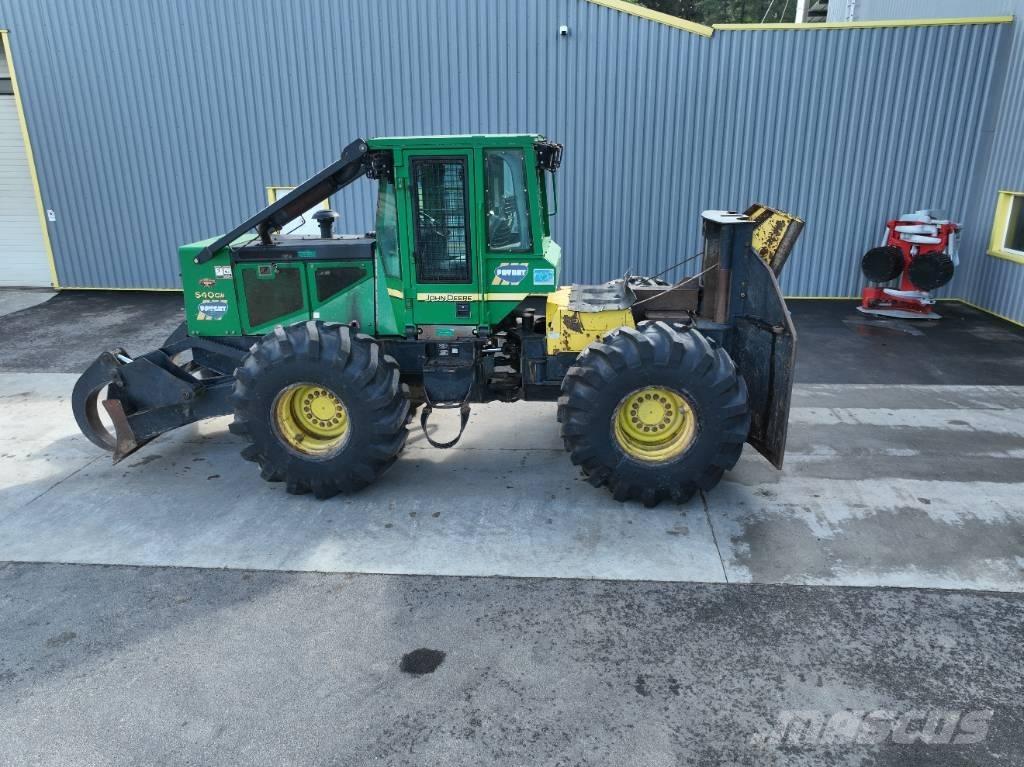 John Deere 540 G III Arrastrador de troncos