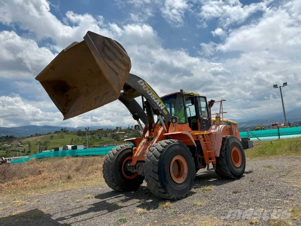 Doosan DL420A Cargadoras sobre ruedas