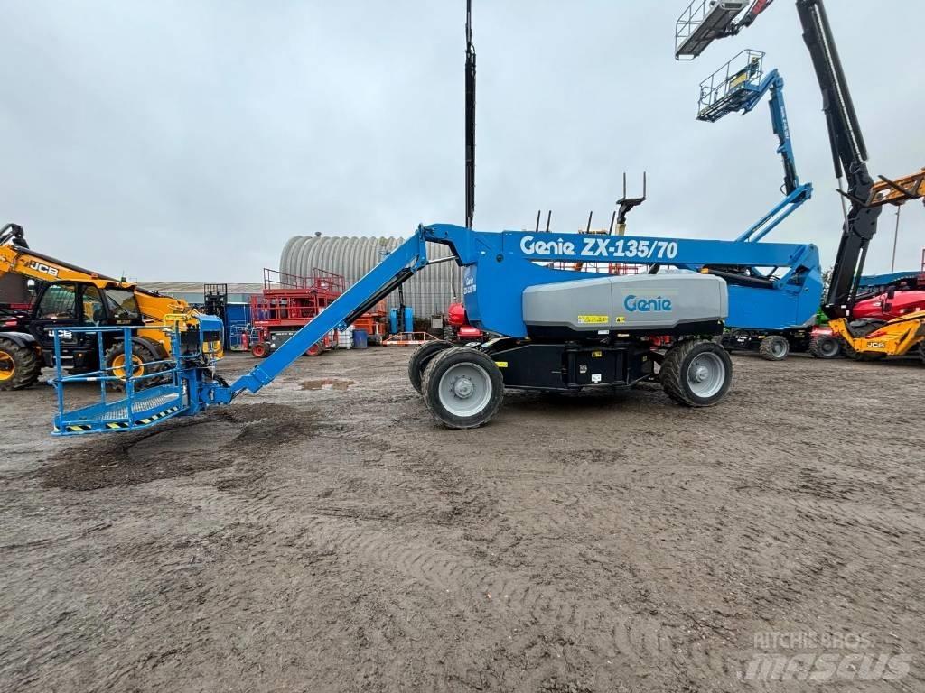 Genie ZX 135/70 Plataforma de trabajo articulada