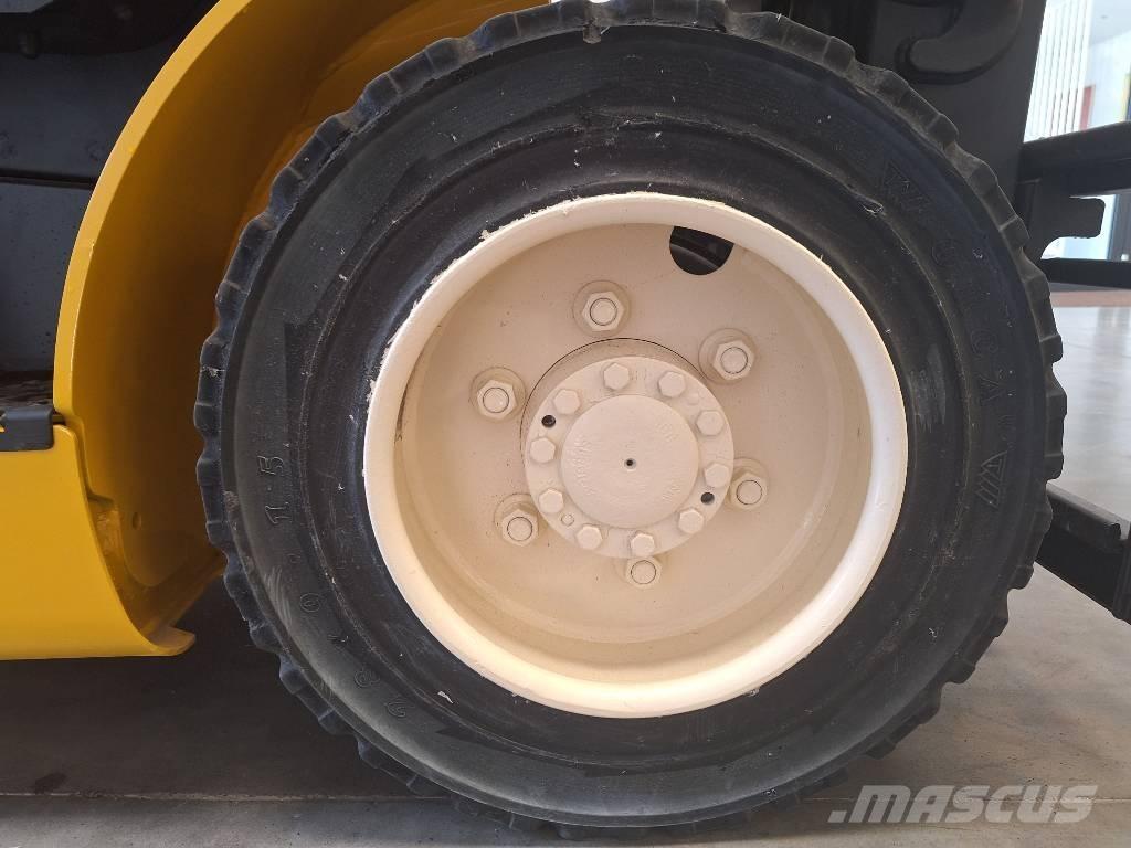 Yale GDP 25 VX Carretillas diesel