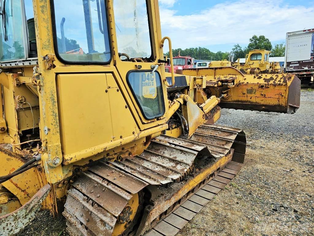 CAT D 4 C Buldozer sobre oruga