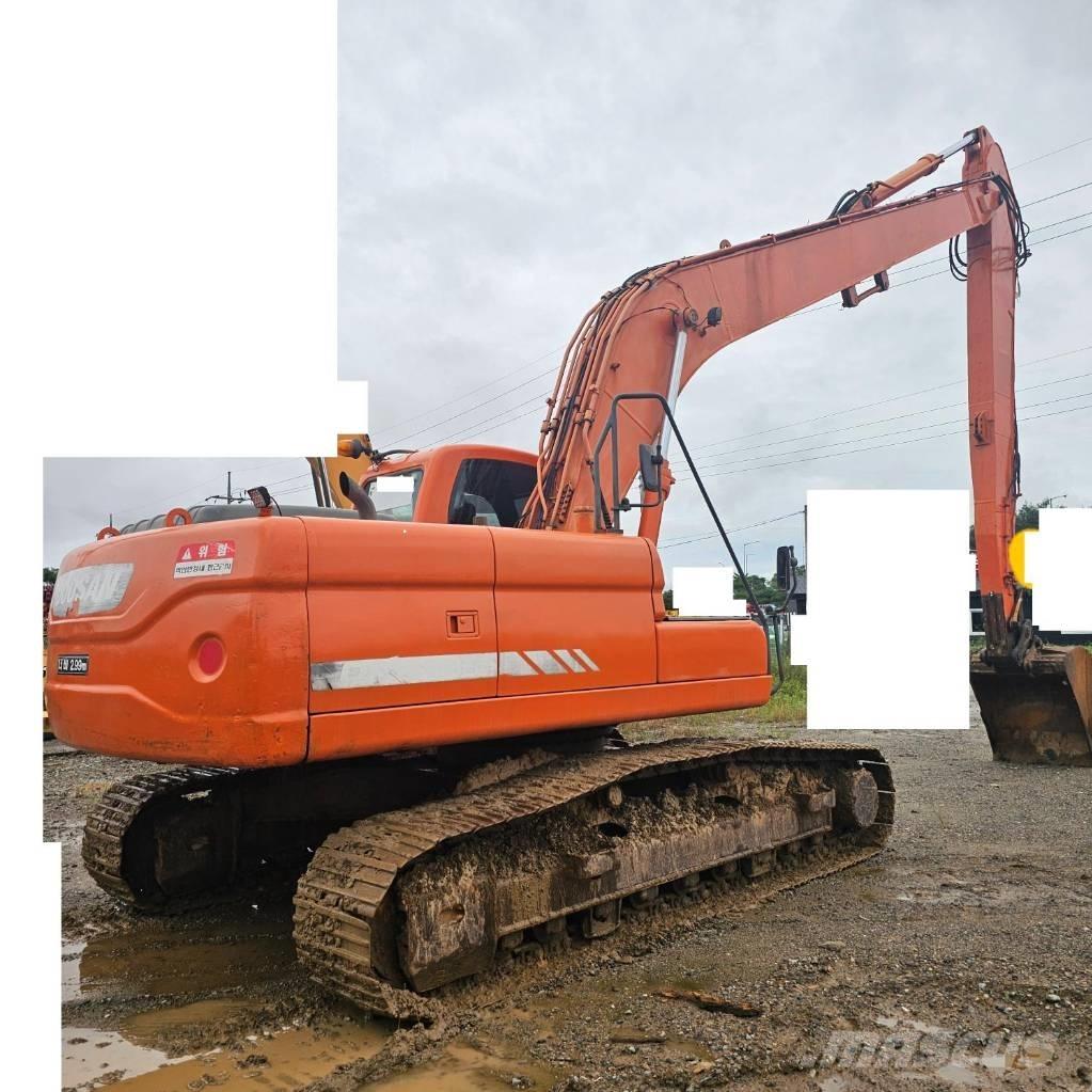 Doosan DX 220 LCA Excavadoras de cadenas