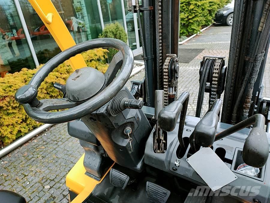 TCM U1D2A20LH Carretillas LPG