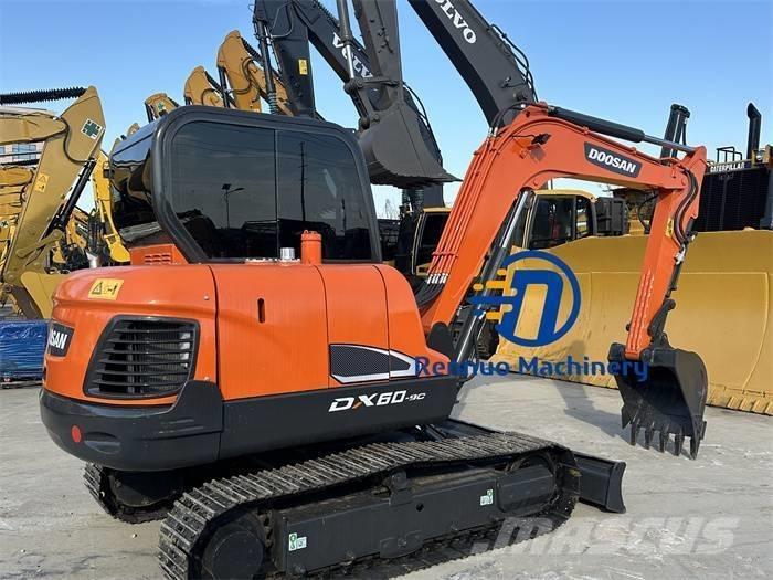 Doosan DX 60 Mini excavadoras < 7t