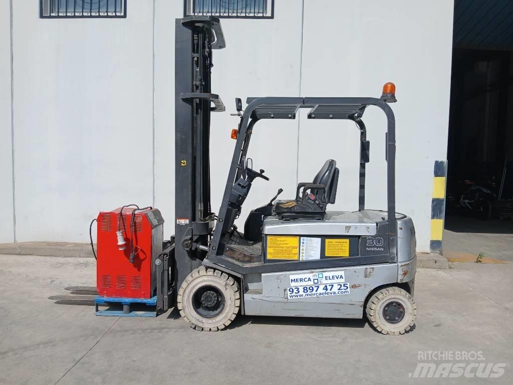 Nissan GQ02 L 30 CU Carretillas de horquilla eléctrica