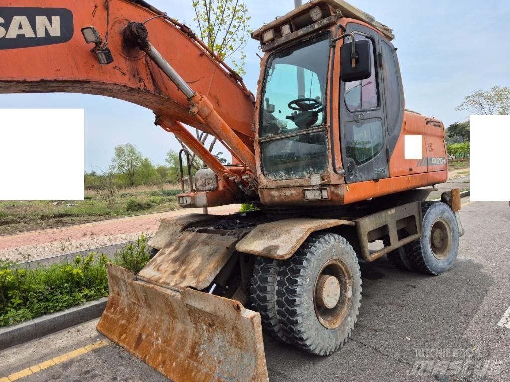 Doosan DX210WA Excavadoras de ruedas