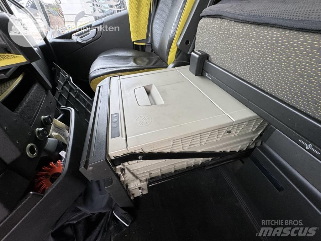 Volvo FH 650 Camiones volquete para virutas de madera