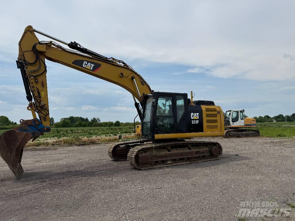 CAT 323 F L Excavadoras de cadenas