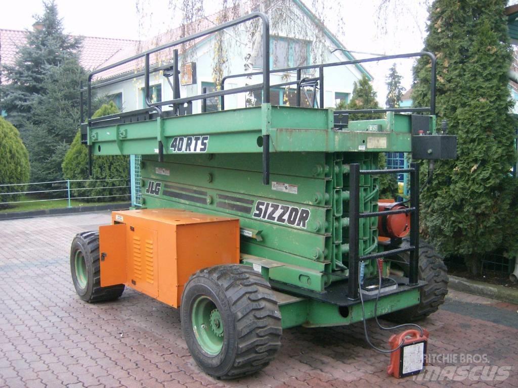 JLG 40RTS    V-1562 Ascensores de personal y montacargas de acceso