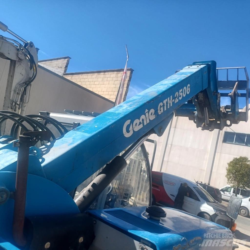 Genie GTH 2506 Carretillas telescópicas