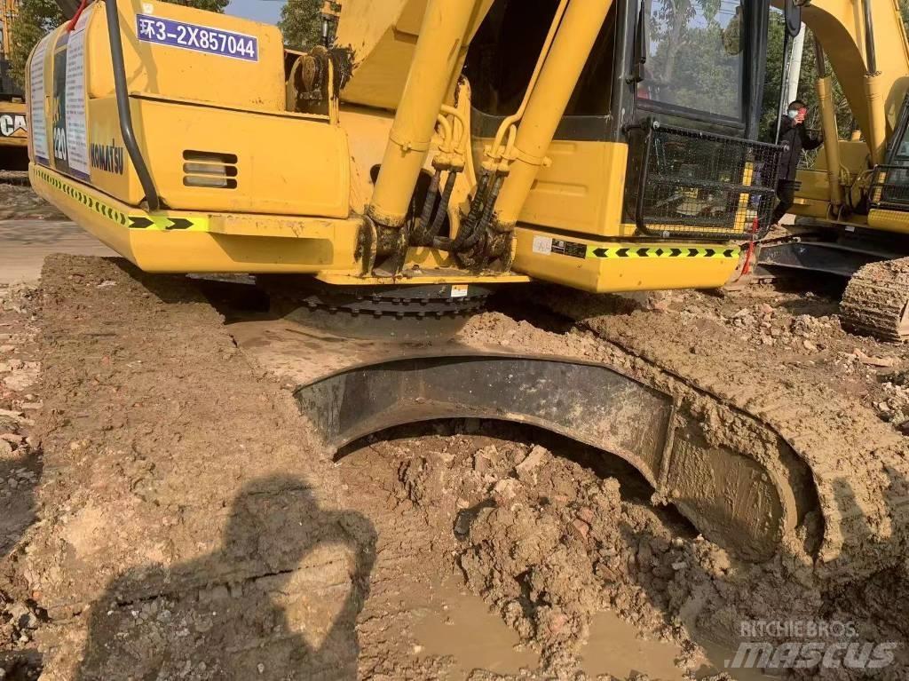 Komatsu PC 220-8M0 Excavadoras de cadenas