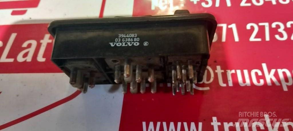 Volvo FH 12.  3944083 Cabinas e interior