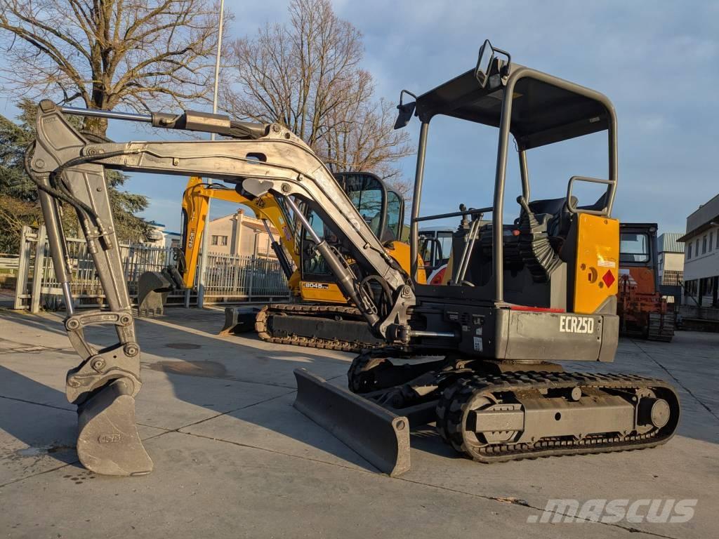 Volvo ECR 25 D Mini excavadoras < 7t