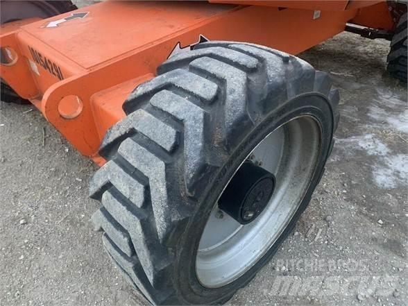 JLG 600AJ Plataforma de trabajo articulada