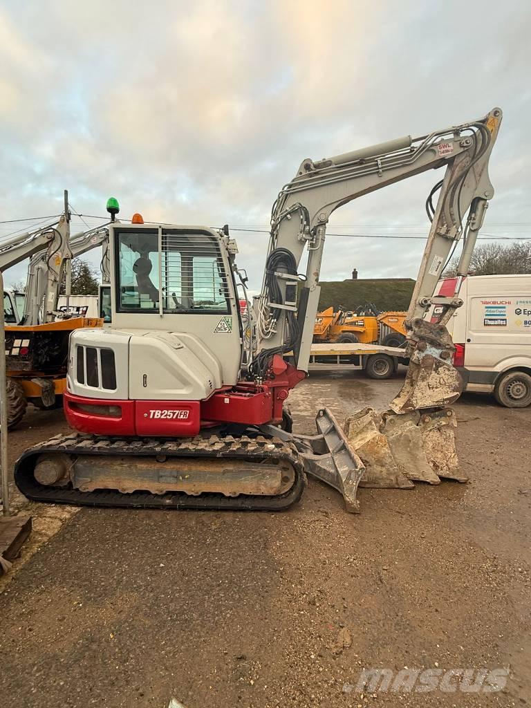 Takeuchi TB 257 FR Mini excavadoras < 7t