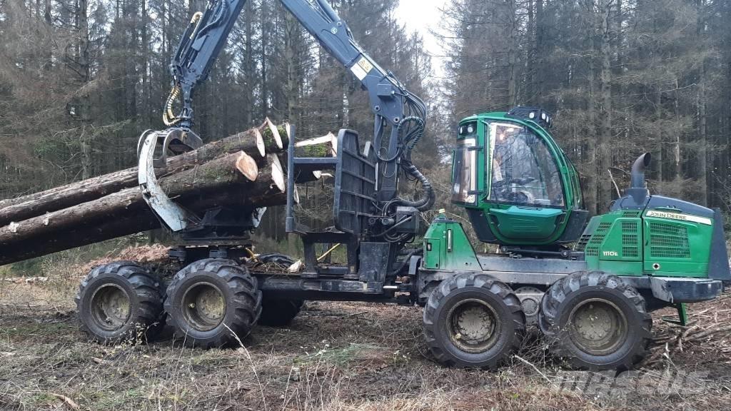 John Deere 1110 E Autocargadoras