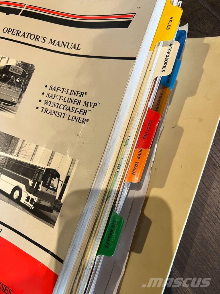 Thomas K880 Autobuses escolares