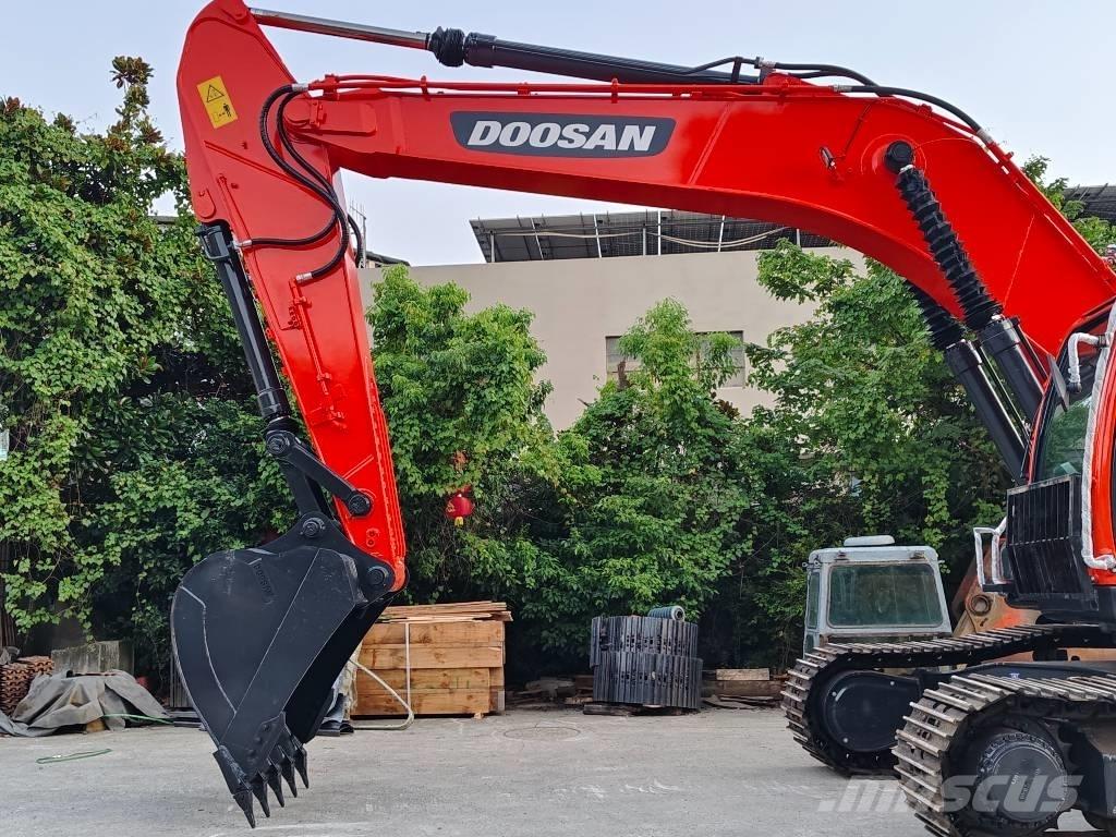 Doosan DX300LC-9C Excavadoras de cadenas