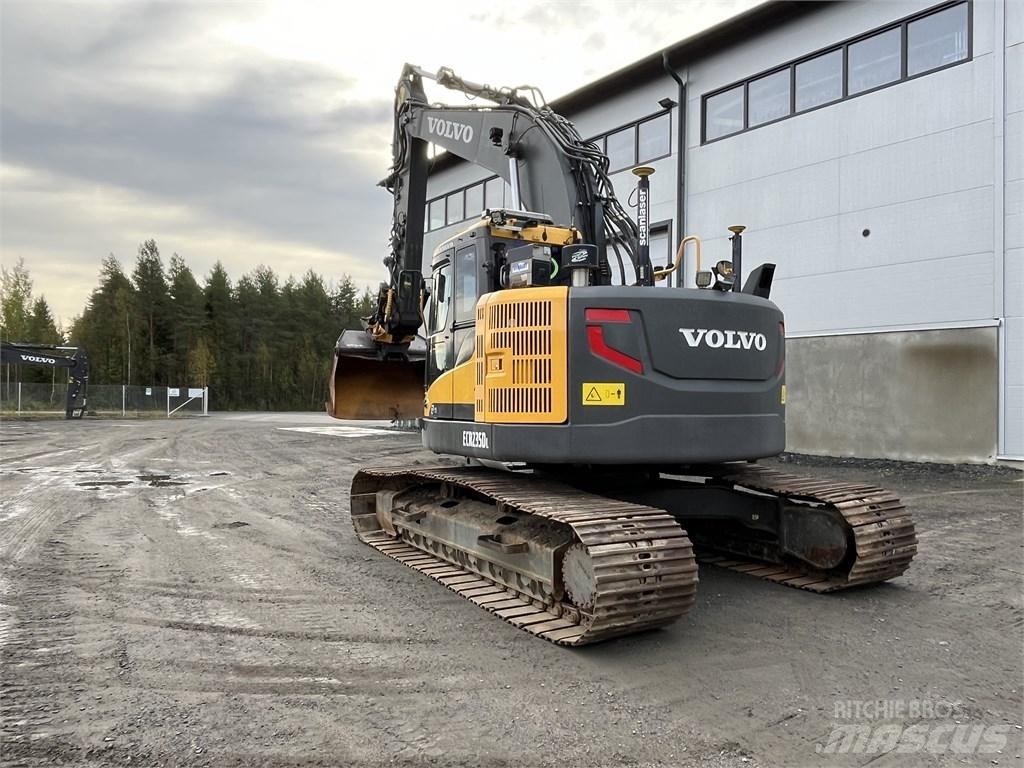 Volvo ECR 235 DL Excavadoras de cadenas