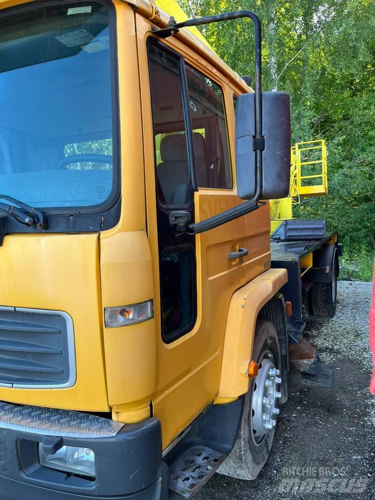 Volvo FL 6 Plataformas sobre camión