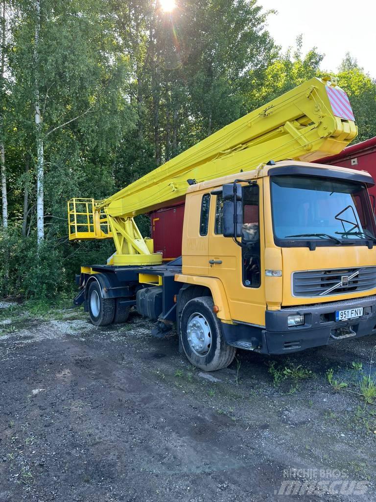 Volvo FL 6 Plataformas sobre camión