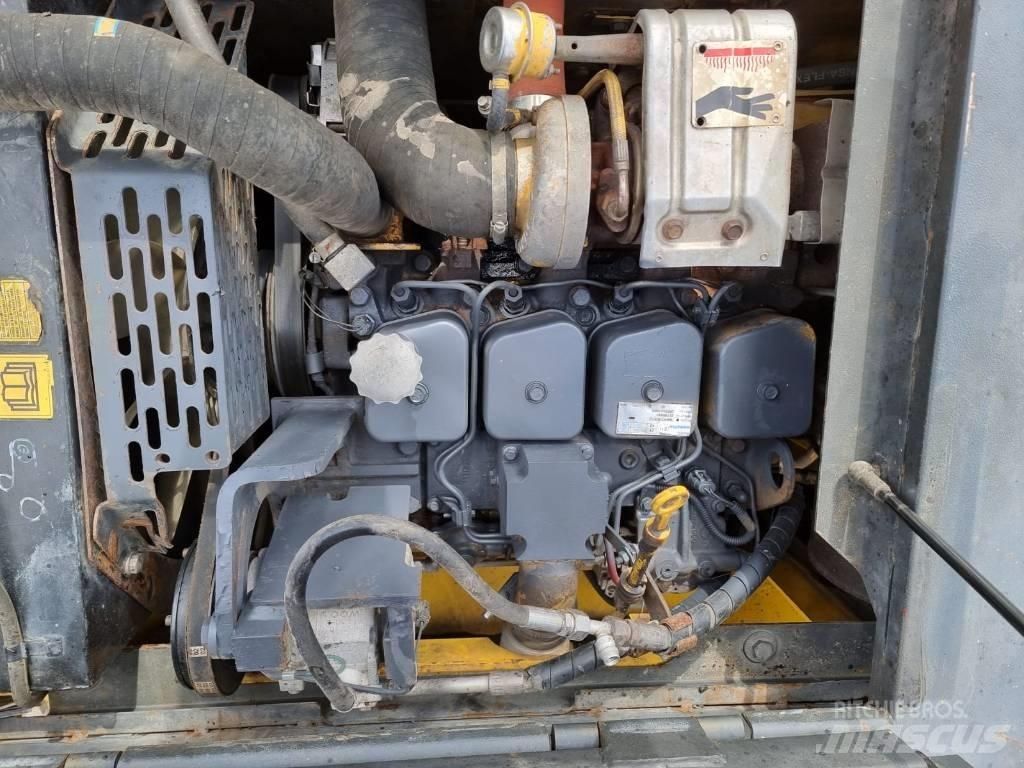 Komatsu PW 130-7K Excavadoras de ruedas