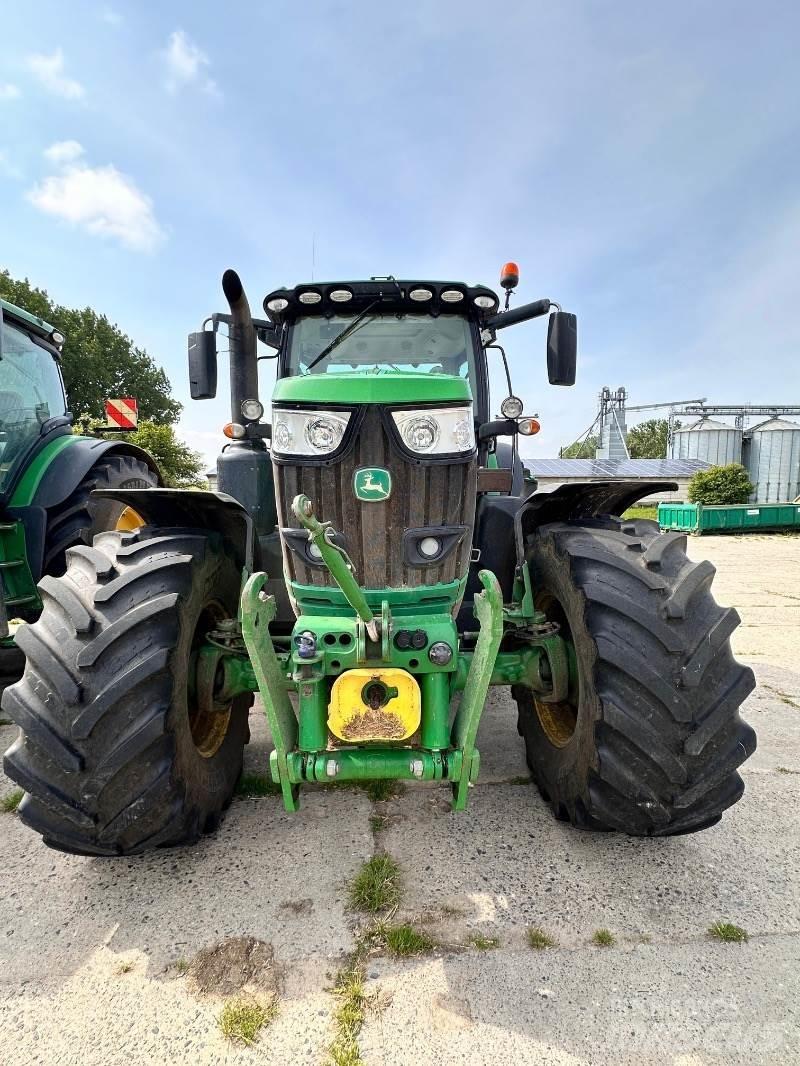 John Deere 6215R Tractores